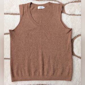 THE RESET R LABEL - Sleeveless Sweater Vest Sz XS